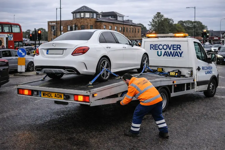 Upminster Junction Mercedes Flatbed towing