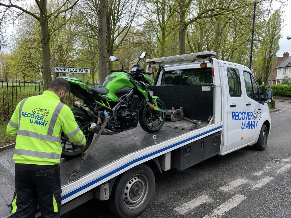 Green Kawasaki Z900 Motorbike Towing Wanstead