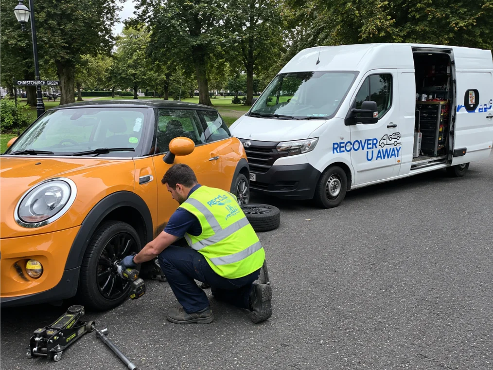 Orange Mini Car Roadside Mobile Tyre Fitting Service