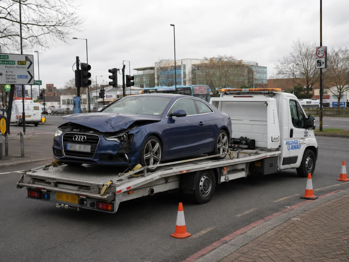 Audi A5 accident recovery on the A118 in London