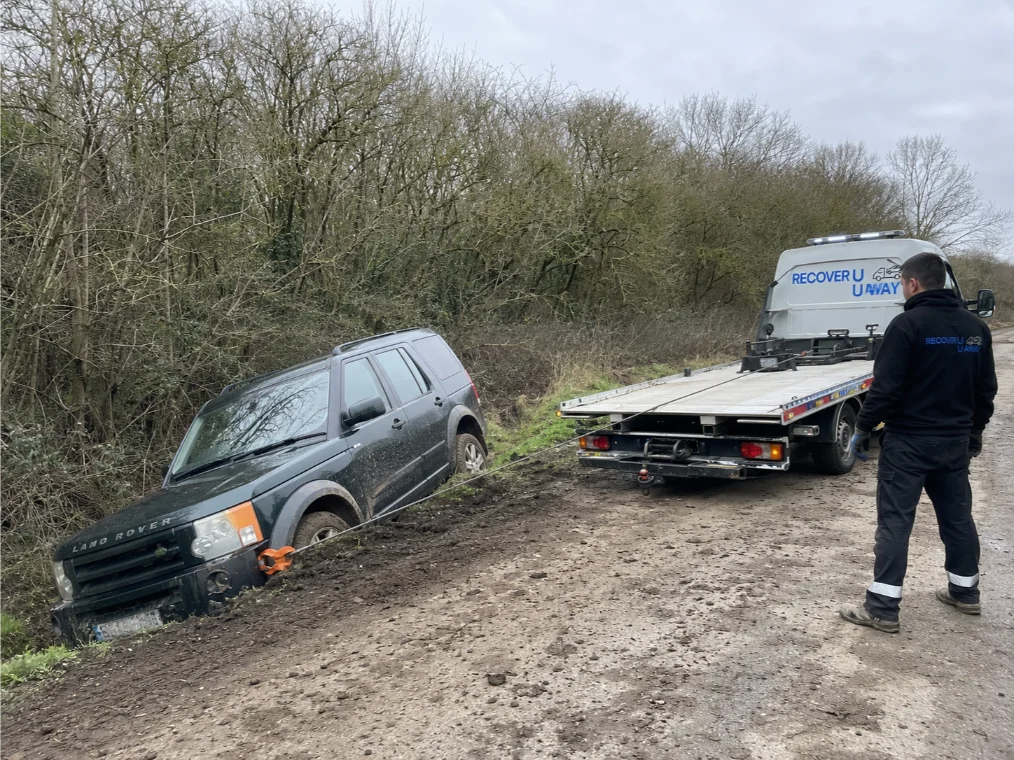 Land Rover Discovery Ditch Recovery Basildon