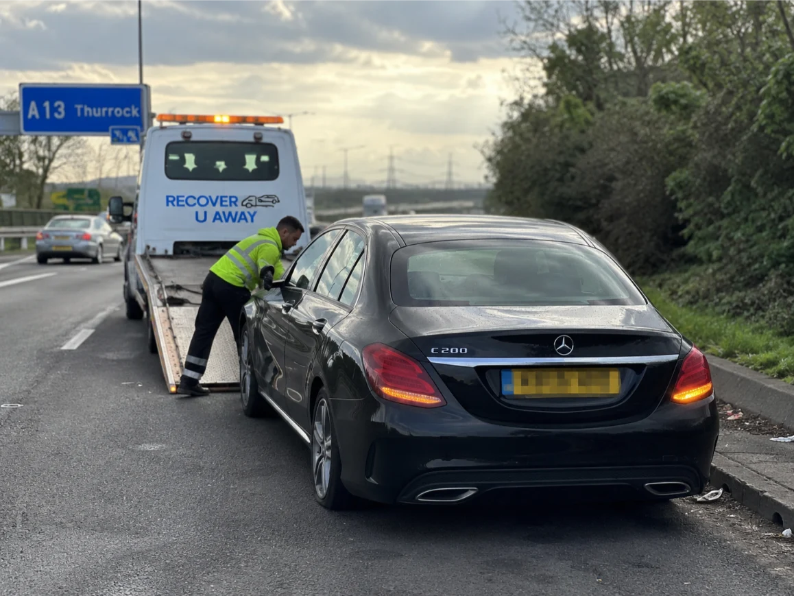 Mercedes C-class Emergency Towing Thurrock