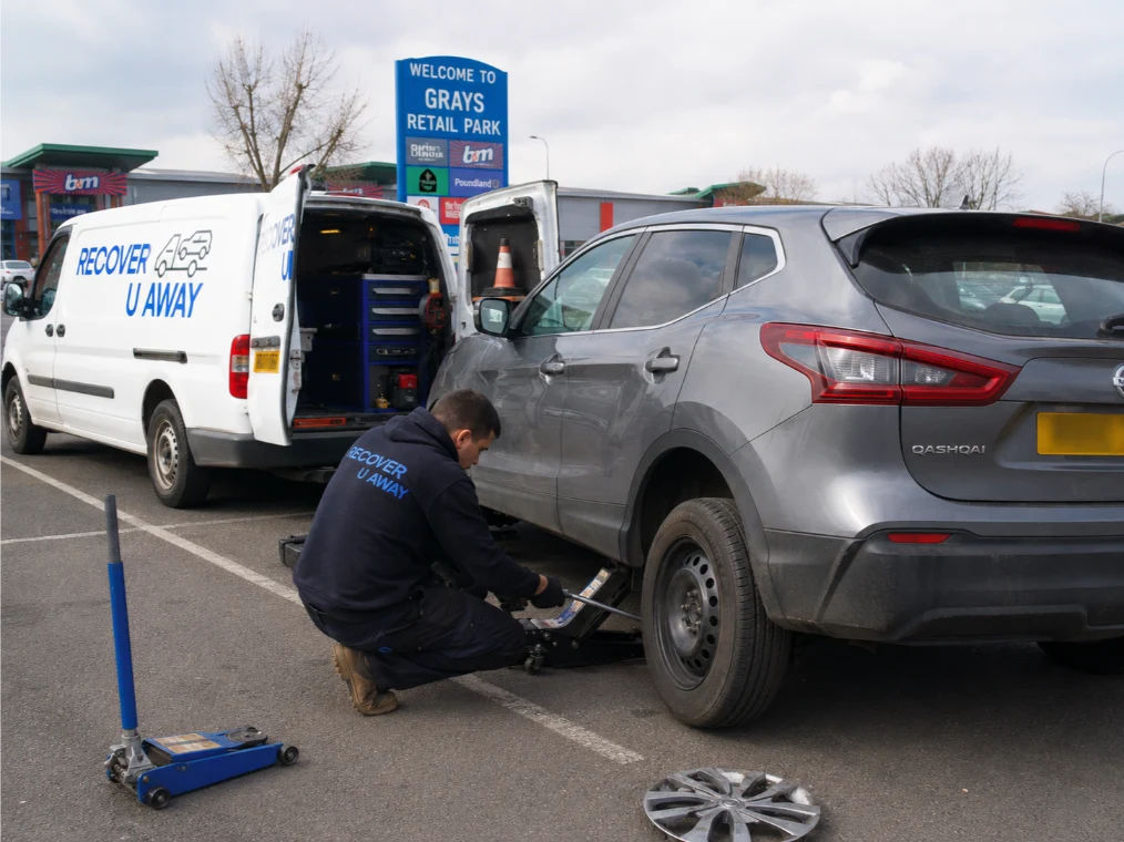 Nissan Qashqai Tyre Change Grays