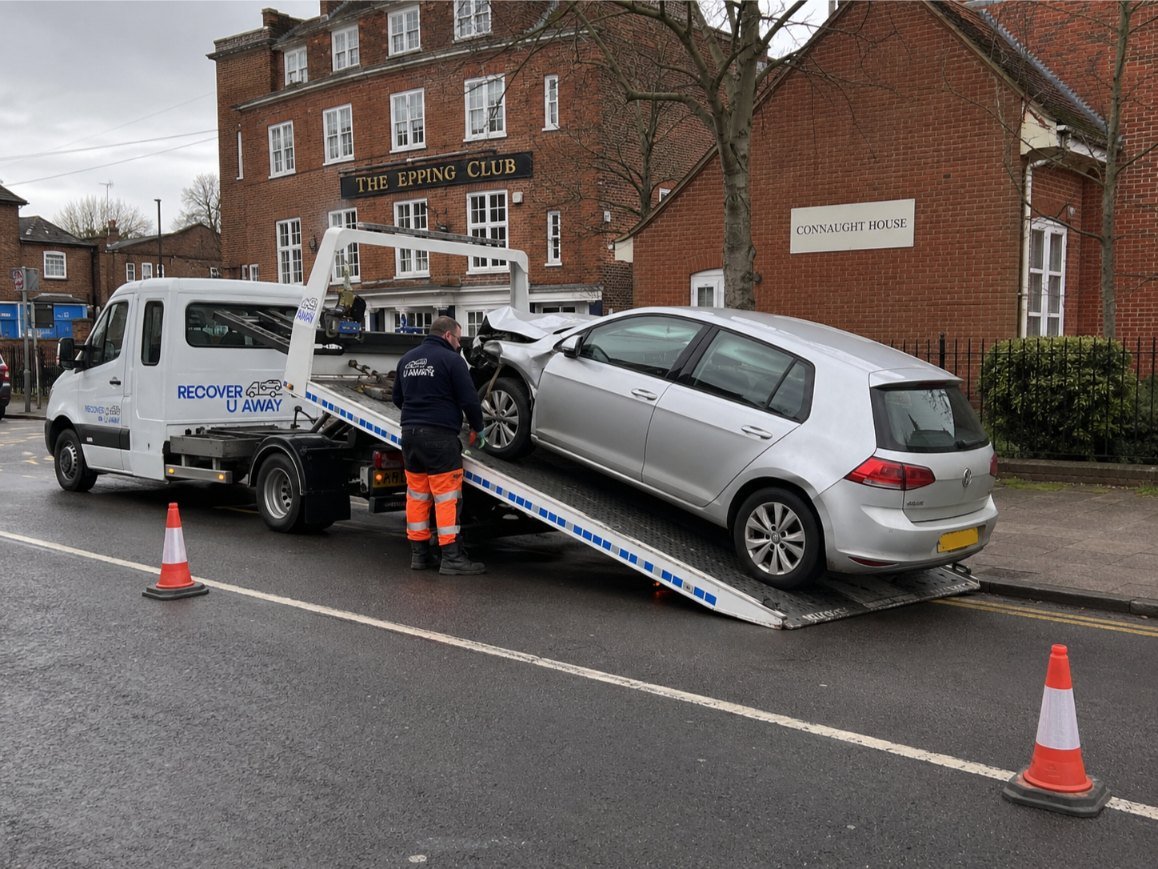 Volkswagen Golf Accident Recovery in Epping
