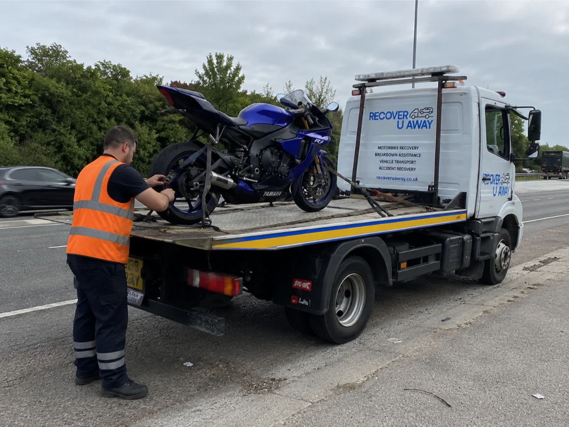 Yamaha R1 motorbike recovery on the A12 in London