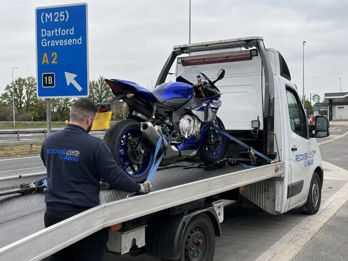 Yamaha R1 Motorbike towing and recovery on M25 Motorway UK
