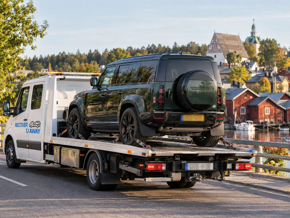 Land-rover-defender prestige vehicle recovery Porvoo Finland